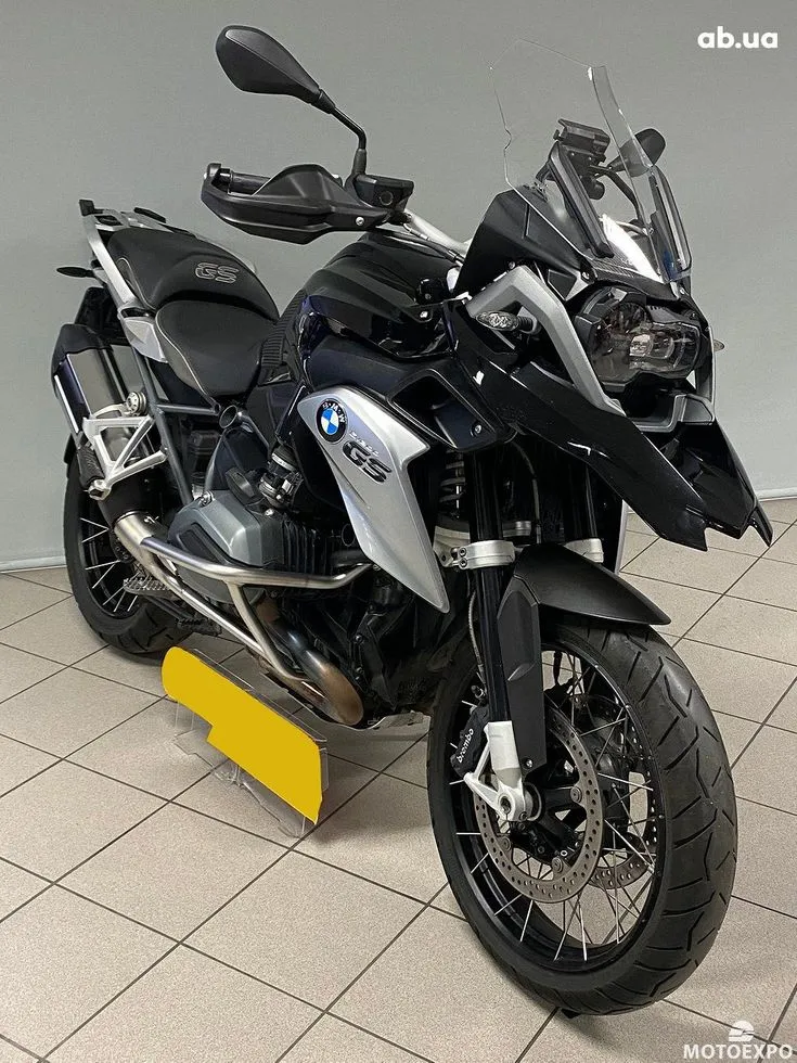 BMW R Image 6